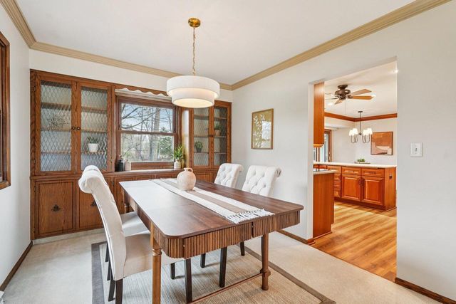 720 W Fairfield COURT, Glendale, WI 53217