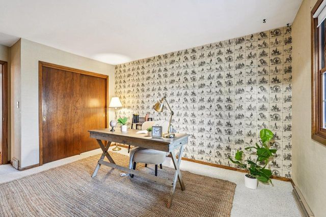 720 W Fairfield COURT, Glendale, WI 53217