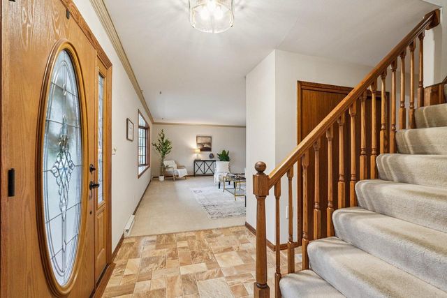 720 W Fairfield COURT, Glendale, WI 53217