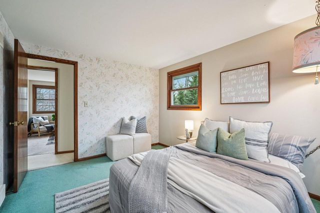 720 W Fairfield COURT, Glendale, WI 53217