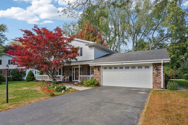 720 W Fairfield COURT, Glendale, WI 53217