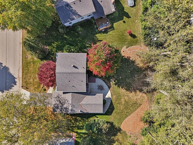 720 W Fairfield COURT, Glendale, WI 53217