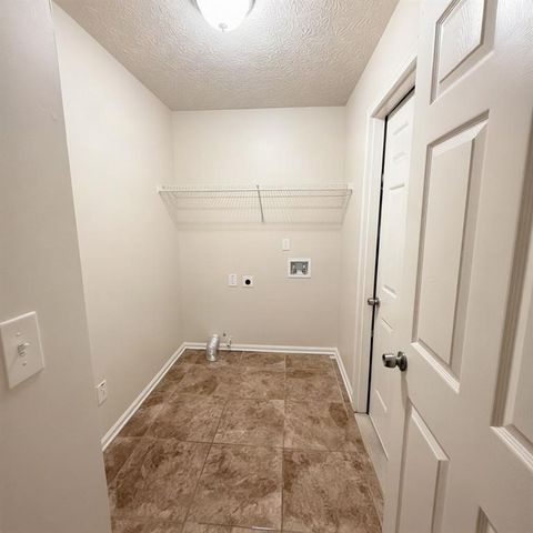 632 Stonecrest Drive SW, Loganville, GA 30052