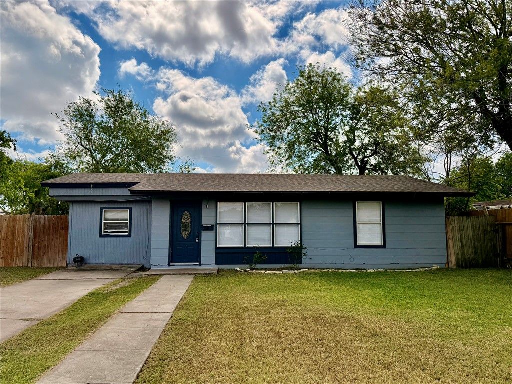 4814 Willowbrook Dr, Corpus Christi, TX 78411