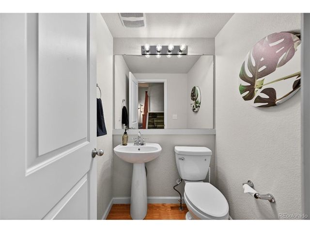 458 S Reed Ct, Lakewood, CO 80226