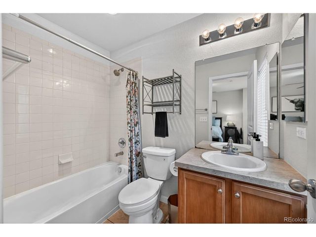 458 S Reed Ct, Lakewood, CO 80226