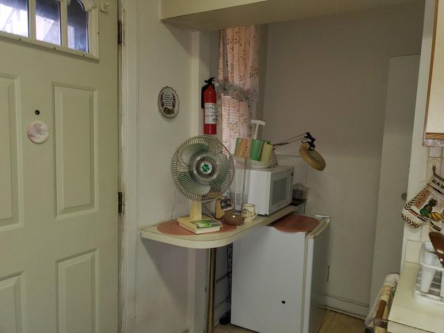 2234 E 70th Place 1, Chicago, IL 60649