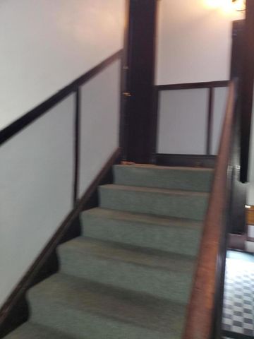 2234 E 70th Place 1, Chicago, IL 60649