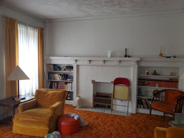 2234 E 70th Place 1, Chicago, IL 60649