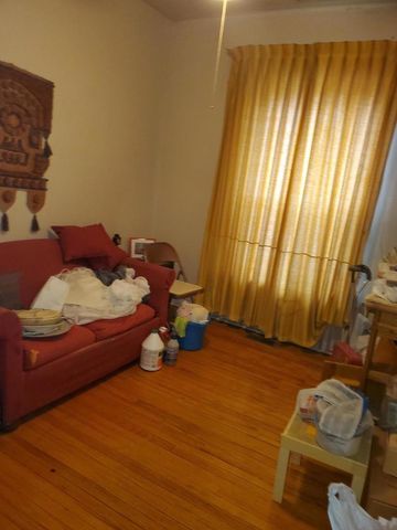 2234 E 70th Place 1, Chicago, IL 60649