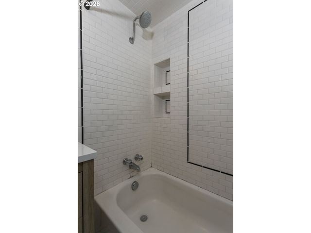309 Nw OVERLOOK Dr, Vancouver, WA 98665