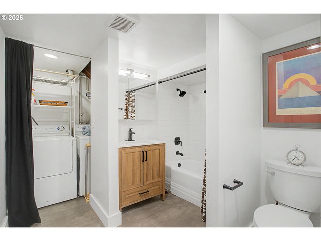 309 Nw OVERLOOK Dr, Vancouver, WA 98665