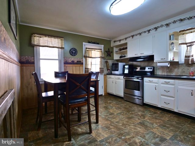 120 HARRISON ST, Emmaus, PA 18049