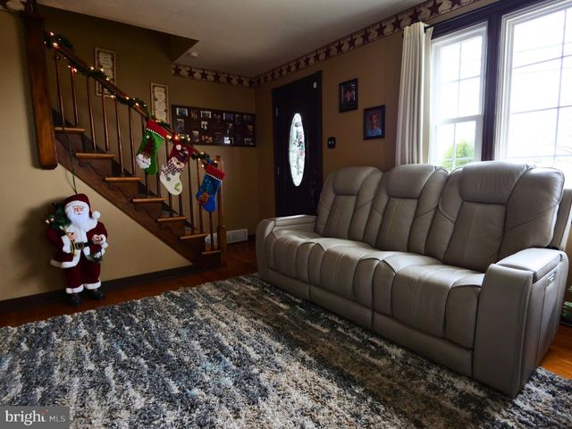 120 HARRISON ST, Emmaus, PA 18049