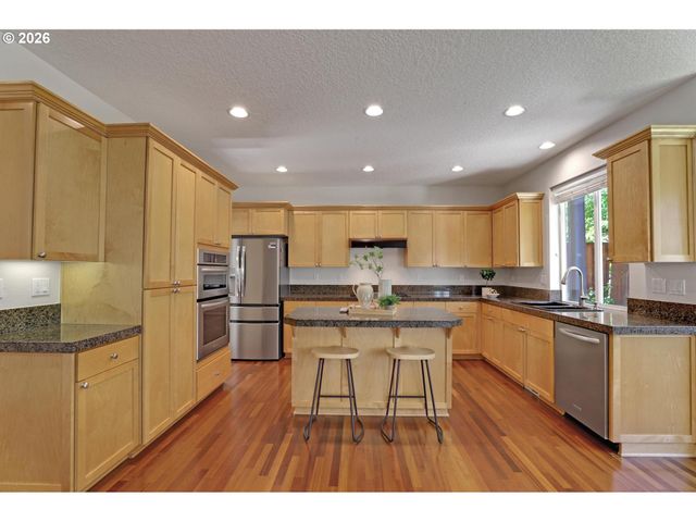 13556 Nw PAYNE Dr, Portland, OR 97229
