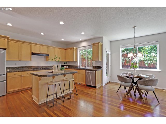 13556 Nw PAYNE Dr, Portland, OR 97229