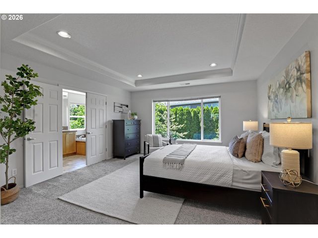 13556 Nw PAYNE Dr, Portland, OR 97229