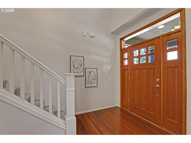 13556 Nw PAYNE Dr, Portland, OR 97229