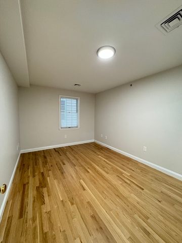 393 W Broadway 7, Boston, MA 02127