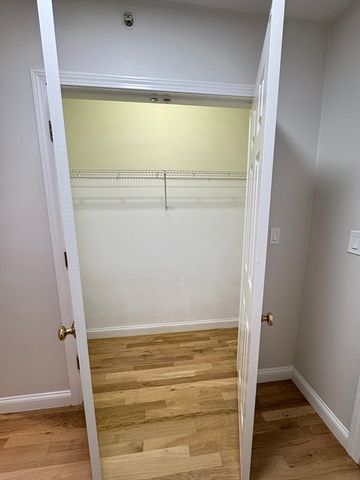 393 W Broadway 7, Boston, MA 02127