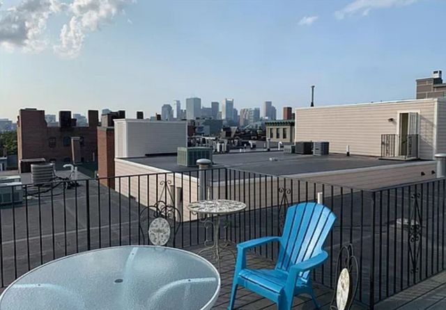 393 W Broadway 7, Boston, MA 02127