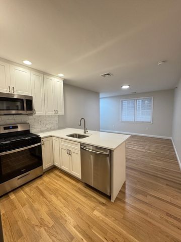 393 W Broadway 7, Boston, MA 02127