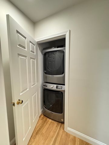 393 W Broadway 7, Boston, MA 02127