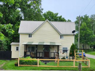 404 Hawk Street, Norwood, MO 65717