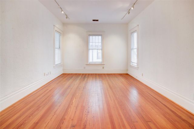 239 Westheimer Road, Houston, TX 77006