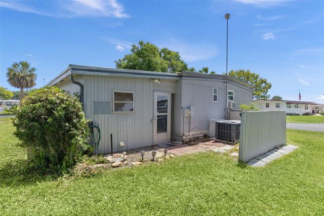 30 RIVERVIEW DRIVE, Fruitland Park, FL 34731