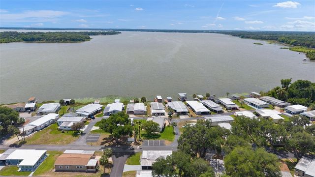 30 RIVERVIEW DRIVE, Fruitland Park, FL 34731