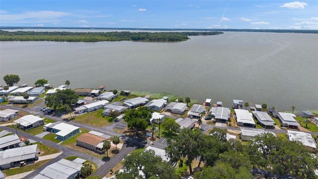 30 RIVERVIEW DRIVE, Fruitland Park, FL 34731