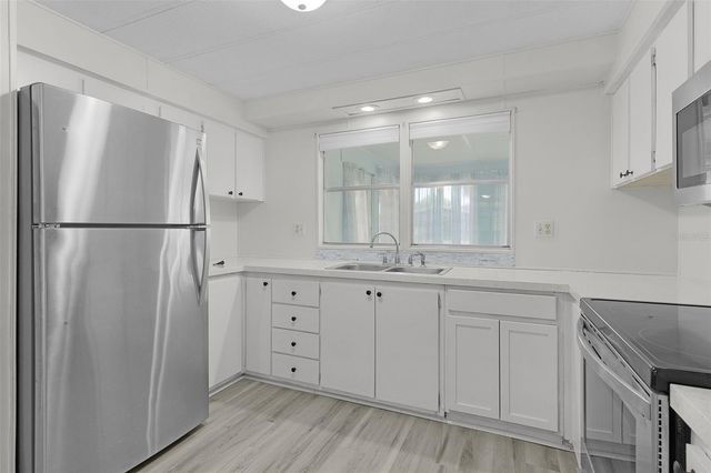 30 RIVERVIEW DRIVE, Fruitland Park, FL 34731