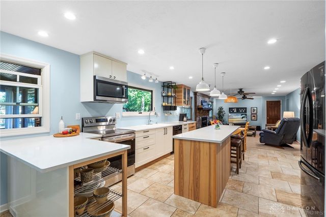 10115 Mallet Drive, Dayton, OH 45458