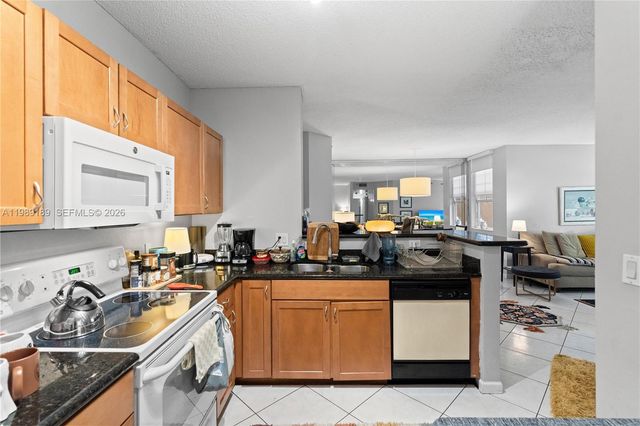 19655 E Country Club Drive 6108, Aventura, FL 33180