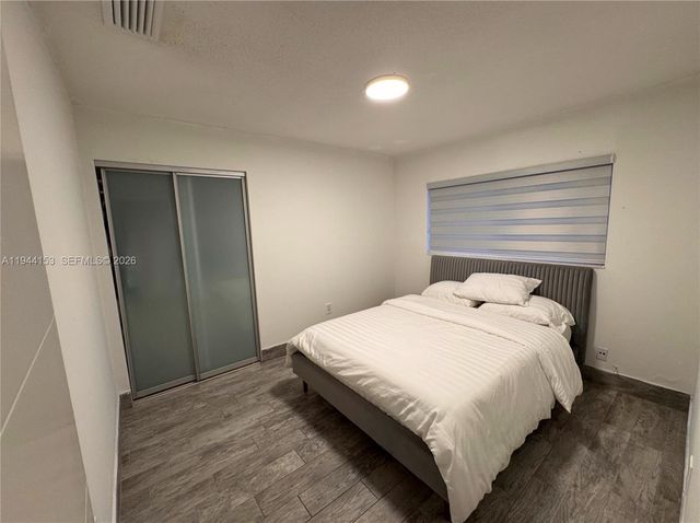 1881 NE 210th St 0, Miami, FL 33179