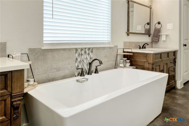 1127 Northcross Drive, Salado, TX 76571
