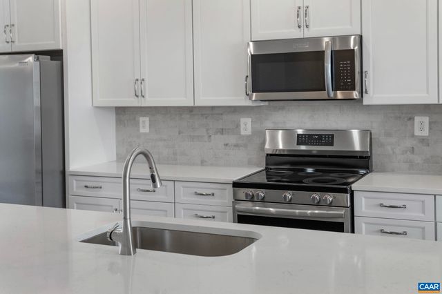 108 PARK RIDGE DR, Crozet, VA 22932