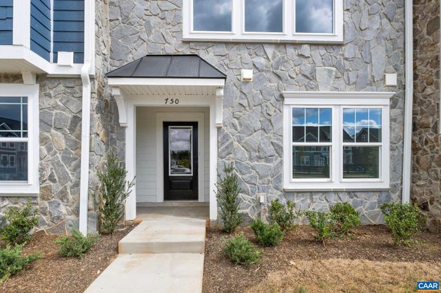 108 PARK RIDGE DR, Crozet, VA 22932