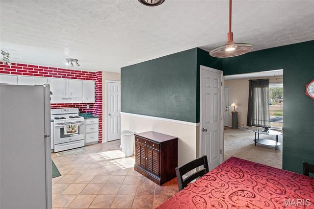 14 Dee Street, Moro, IL 62067