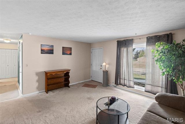 14 Dee Street, Moro, IL 62067