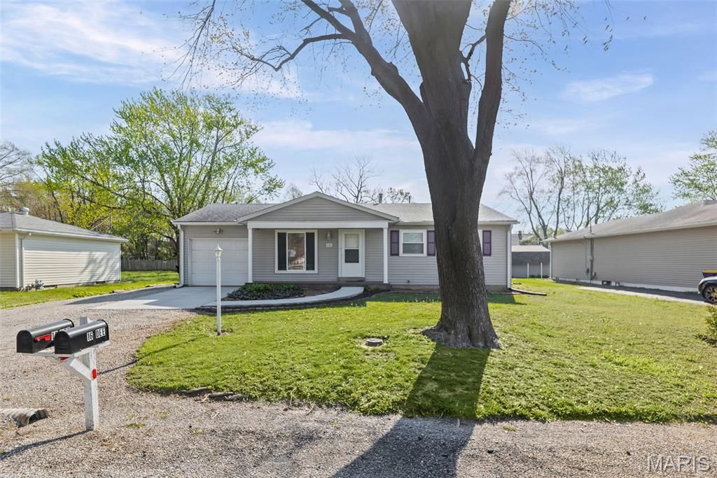 14 Dee Street, Moro, IL 62067