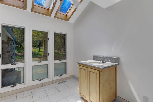 14508 Arrow Rd, Penn Valley, CA 95946