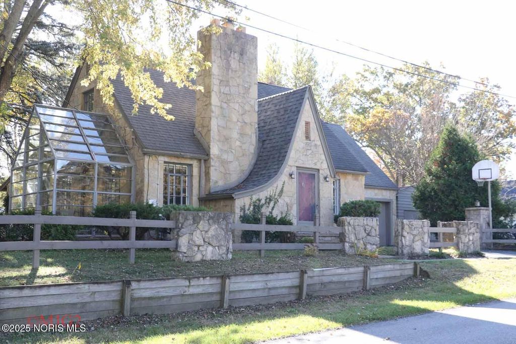 4557 Sadalia Road, Toledo, OH 43623