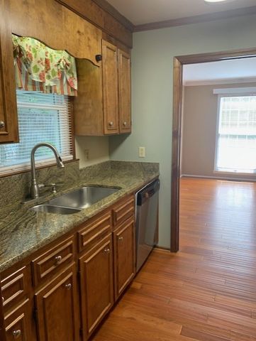 110 N Broad Street, Pendleton, SC 29670