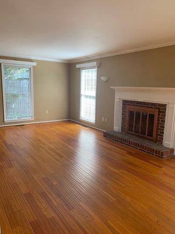 110 N Broad Street, Pendleton, SC 29670