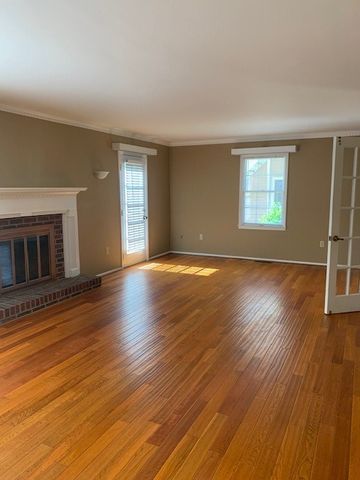110 N Broad Street, Pendleton, SC 29670