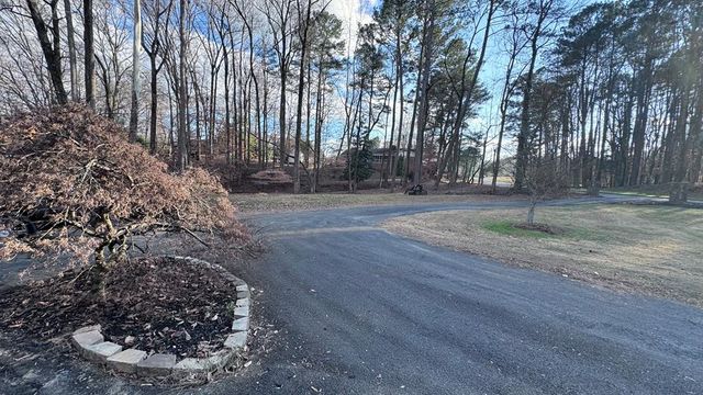 1833 Woodvalley Drive, Dalton, GA 30720