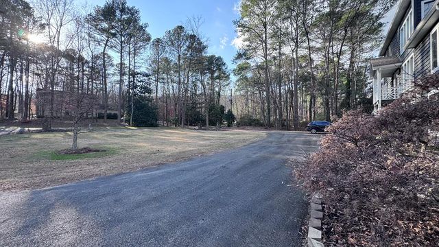 1833 Woodvalley Drive, Dalton, GA 30720