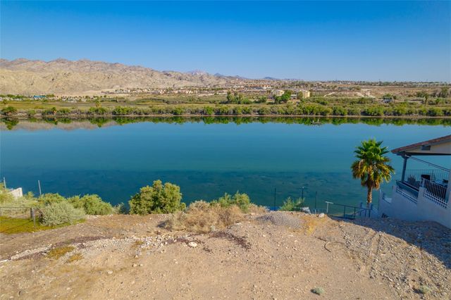 711 Riverfront Drive, Bullhead City, AZ 86442